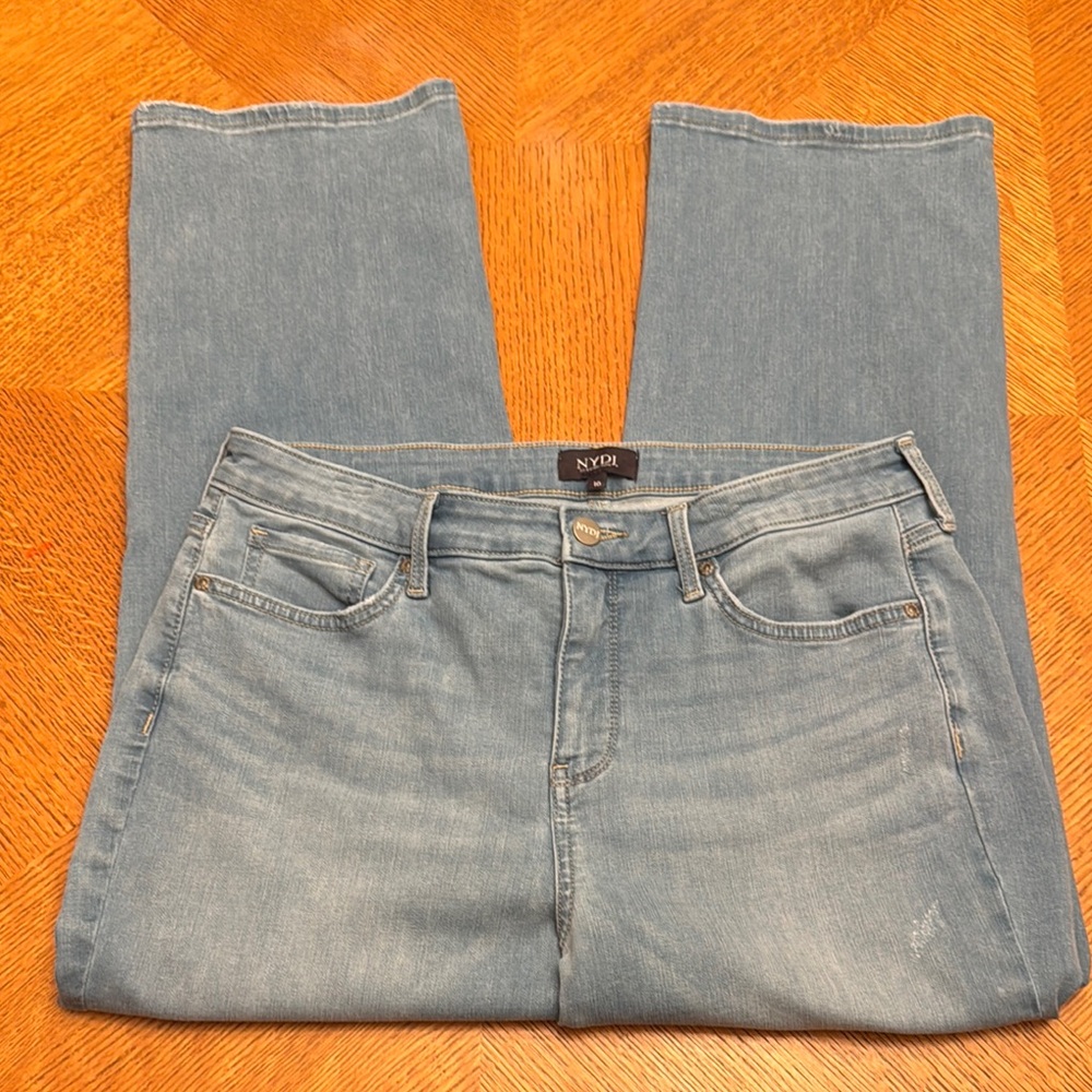 NYDJ Light Blue Straight Leg Cropped Jeans Size 10 - Picture 3 of 6